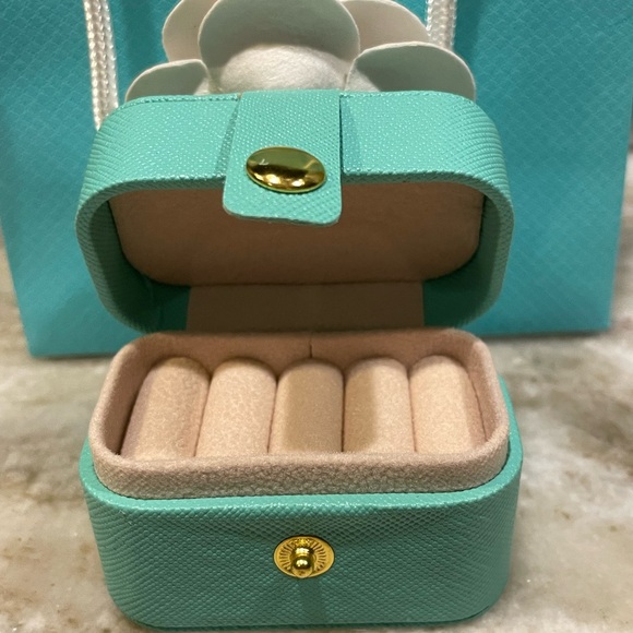 Travel Jewelry Mini Ring Box Organizer, One-of-kind - New - Picture 2 of 2